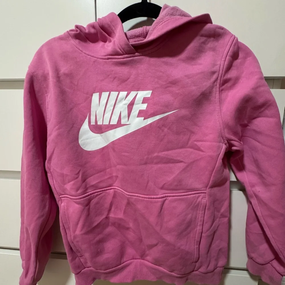 Nike Kids Hoodie in Bright Pink - Picture 1 of 4
